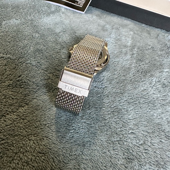 Timex Watch - Picture 4 of 9